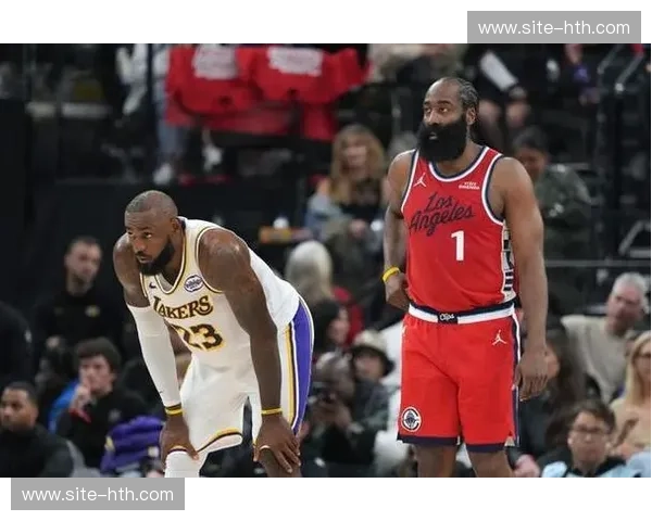 帝王与艺术家的悖论：当勒布朗·詹姆斯撞上詹姆斯·哈登，谁才是篮球终极形态？